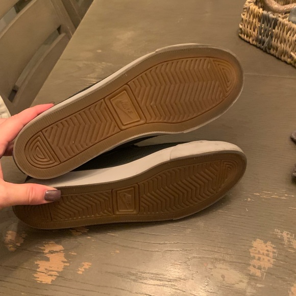 Nike Black Hightops - Picture 5 of 7